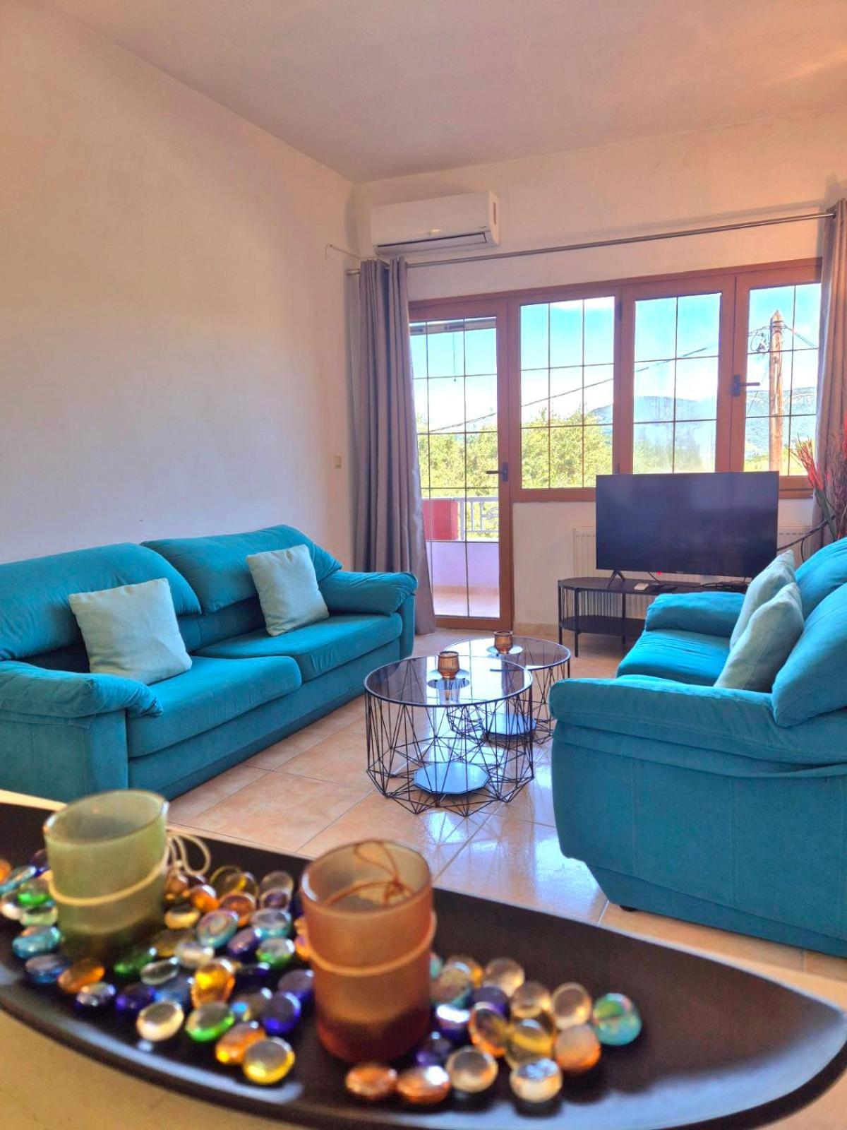 J&B Countryside Life Apartment Agios Matthaios  Luaran gambar
